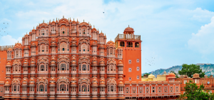 Le Hawal Mahal, considéré comme l'une des merveilles de l'architecture radjpoute, construit en grès rouge et rose