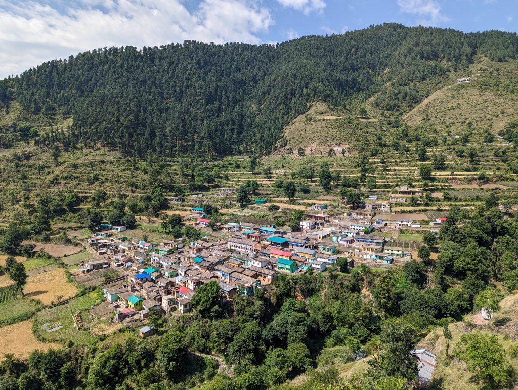 Passer quelques jours dans un village dans les montagnes de l'Himalaya en Inde