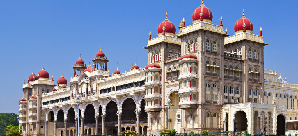 Voir le palais de Mysore dans le Karnataka en Inde du Sud. Les palais en Inde