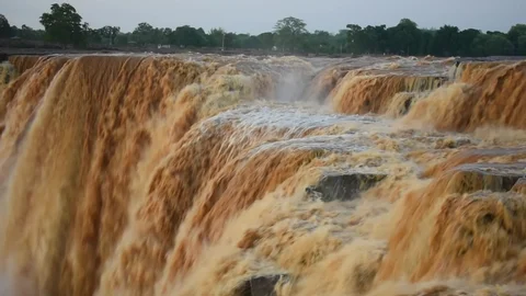 Les chutes impressionnantes de Chitrakoot dans le Chhattisgarh en Inde.